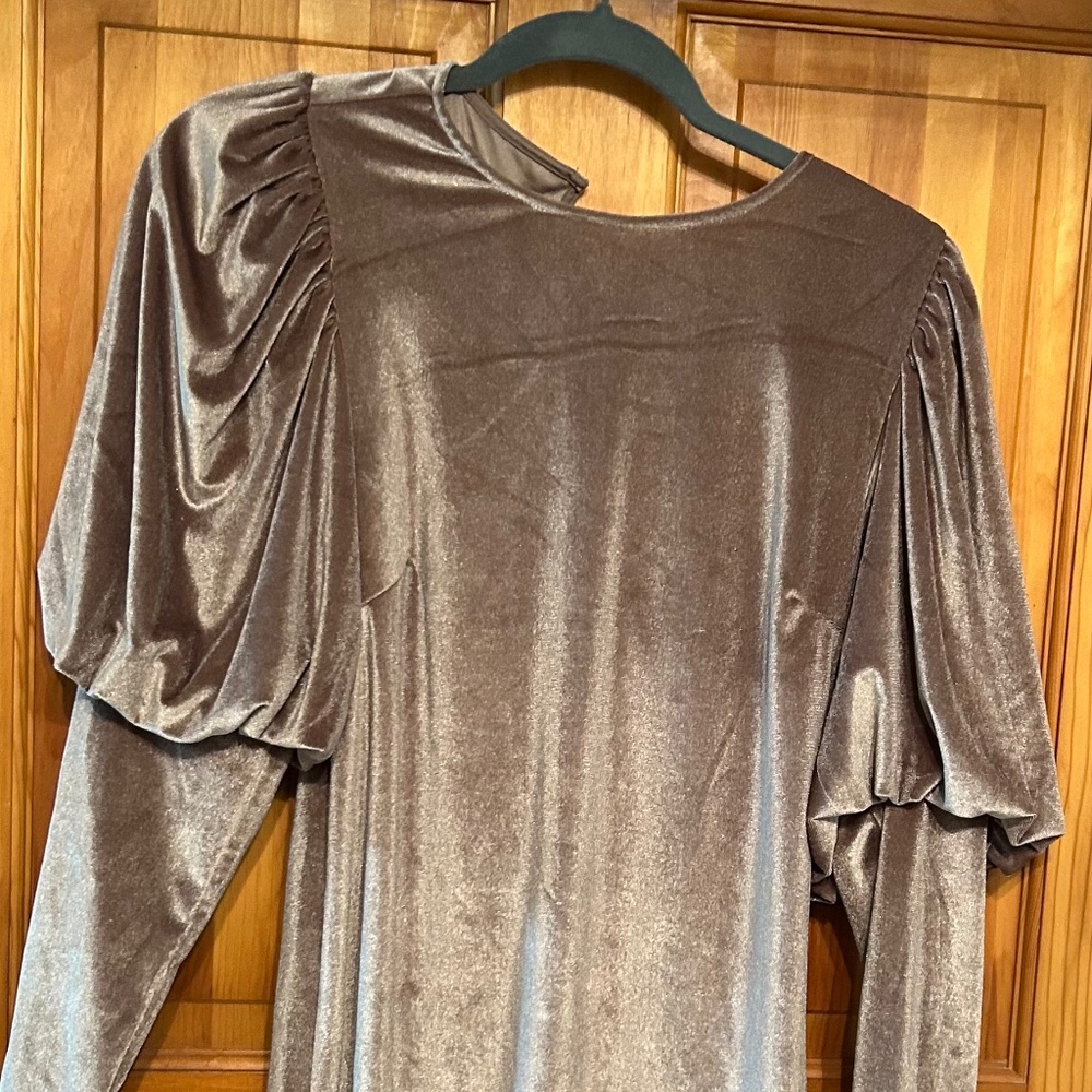 P5 Prom NWT Bobbi Black Velvet Taupe Mini Dress Puff Sleeves Small